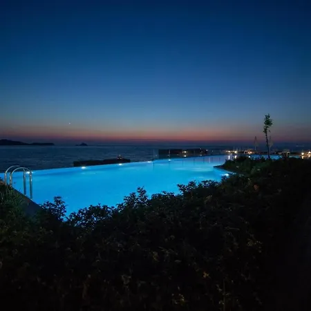 Diamond Of - Luxury Oceanfront Hotel